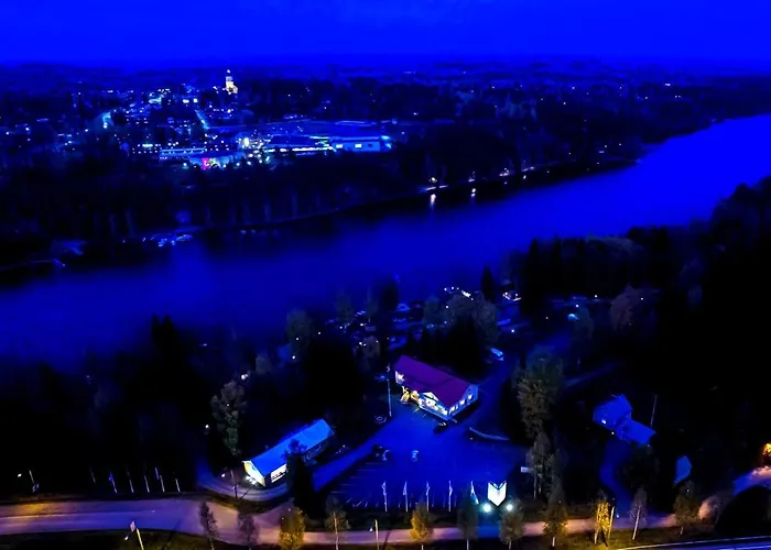 Mansikkaharju Holiday Camp 2*