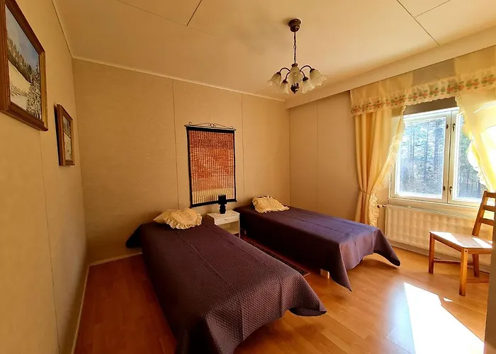 Mansikkaharju Holiday Camp مكان تخييم 2*