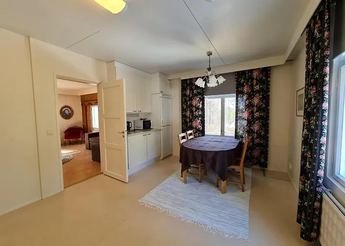 曼斯卡哈约假日露营地 2*