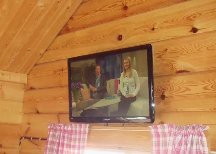 Mansikkaharju Camp Кемпинг 2*